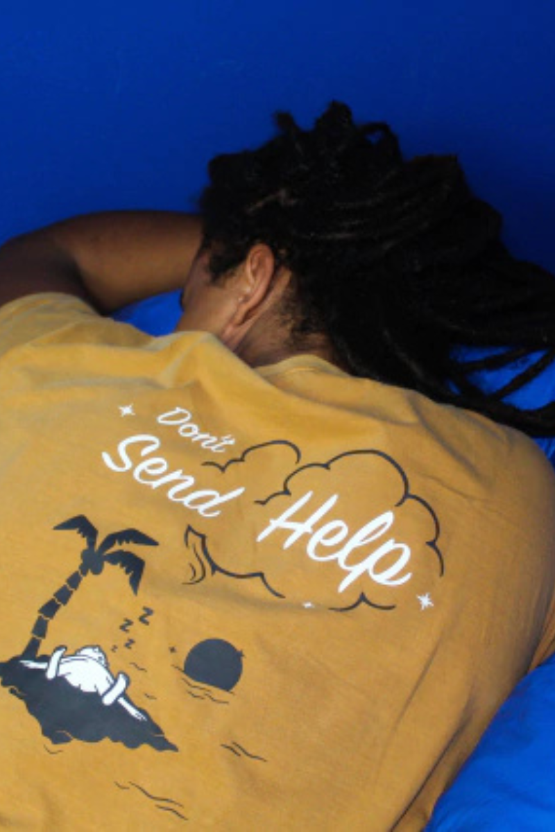 Camiseta Oversized Don't Send Help